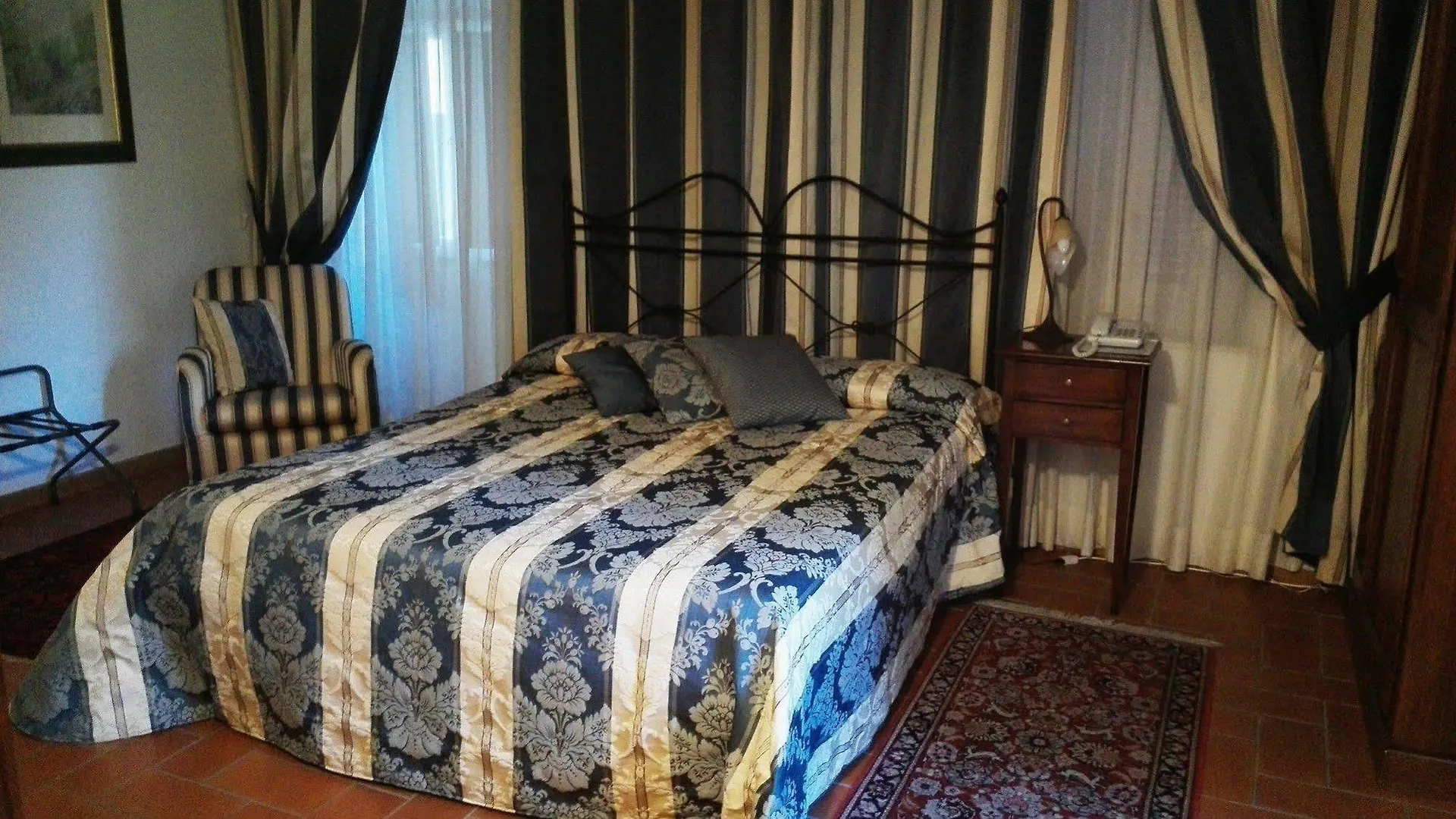 Palazzo La Fenice Massa Marittima 3*,  Italia